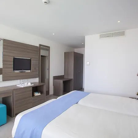 Hotel Limanaki & 4*