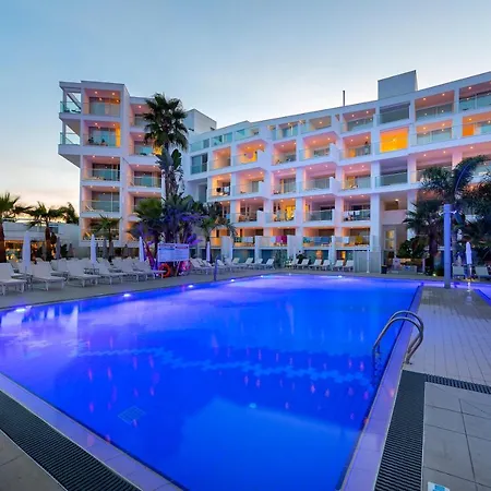 Limanaki & Hotel 4*