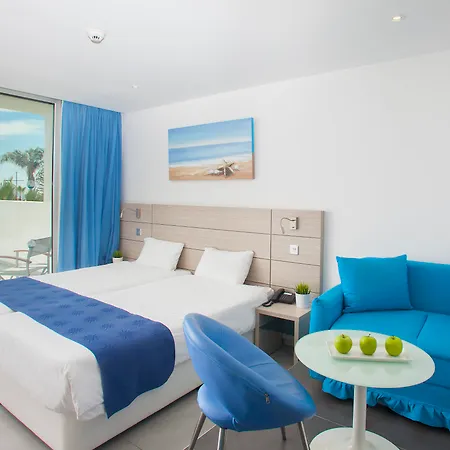 Hotel Limanaki & 4*