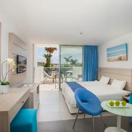 Hotel Limanaki &